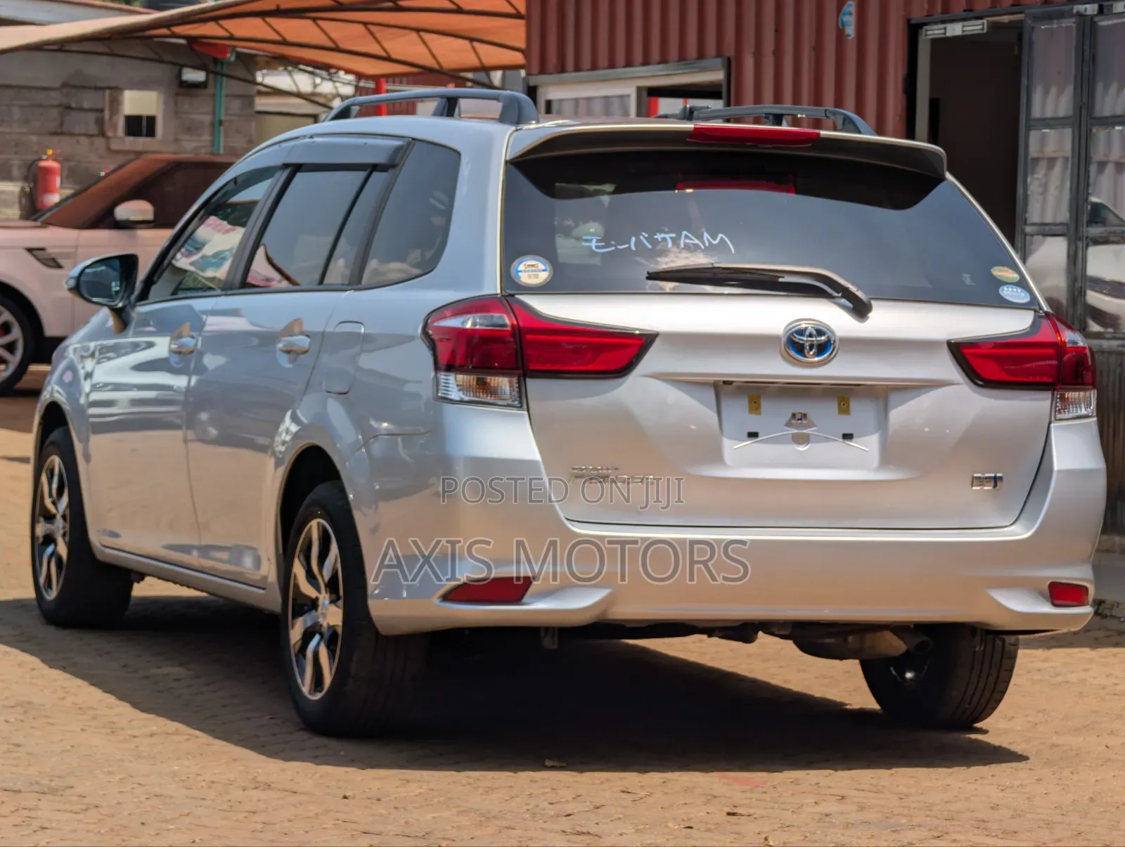 Toyota Corolla Fielder 1.5 Hybrid FWD 2018 Silver