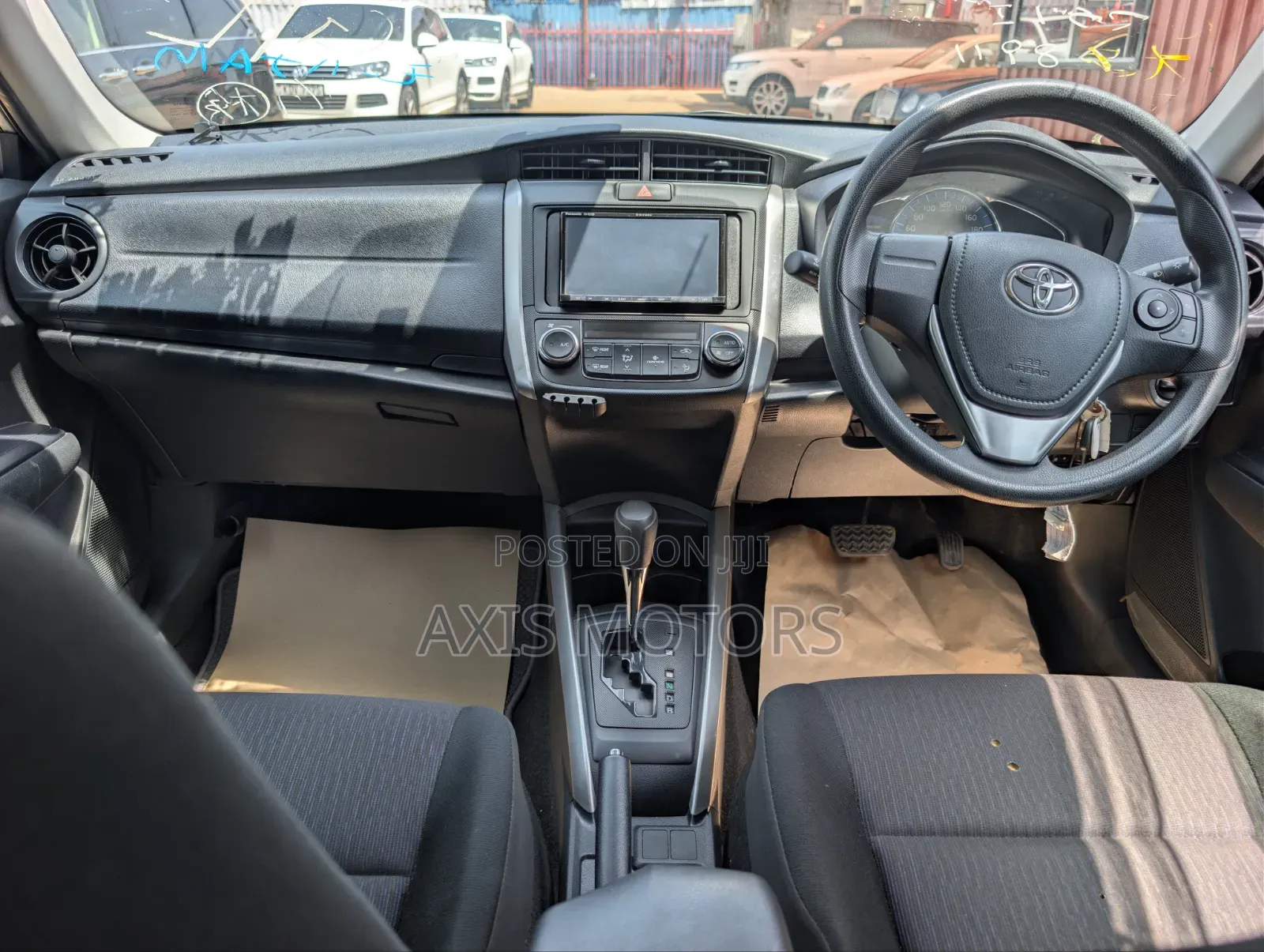 Toyota Corolla Fielder 1.5 Hybrid FWD 2018 Silver