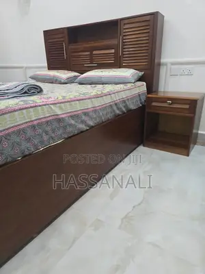 Hardwood Bed 5*6 With 2 Side Tables