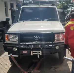 Toyota Land Cruiser 76 Series 2021 White
