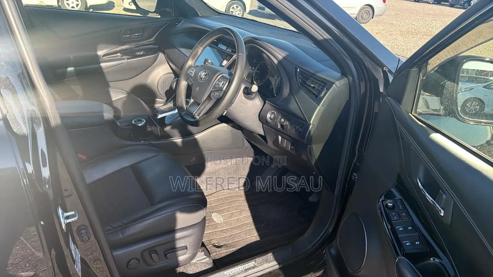 Toyota Harrier 2.0 2020 Black