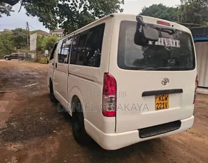 Toyota HiAce 2013 White