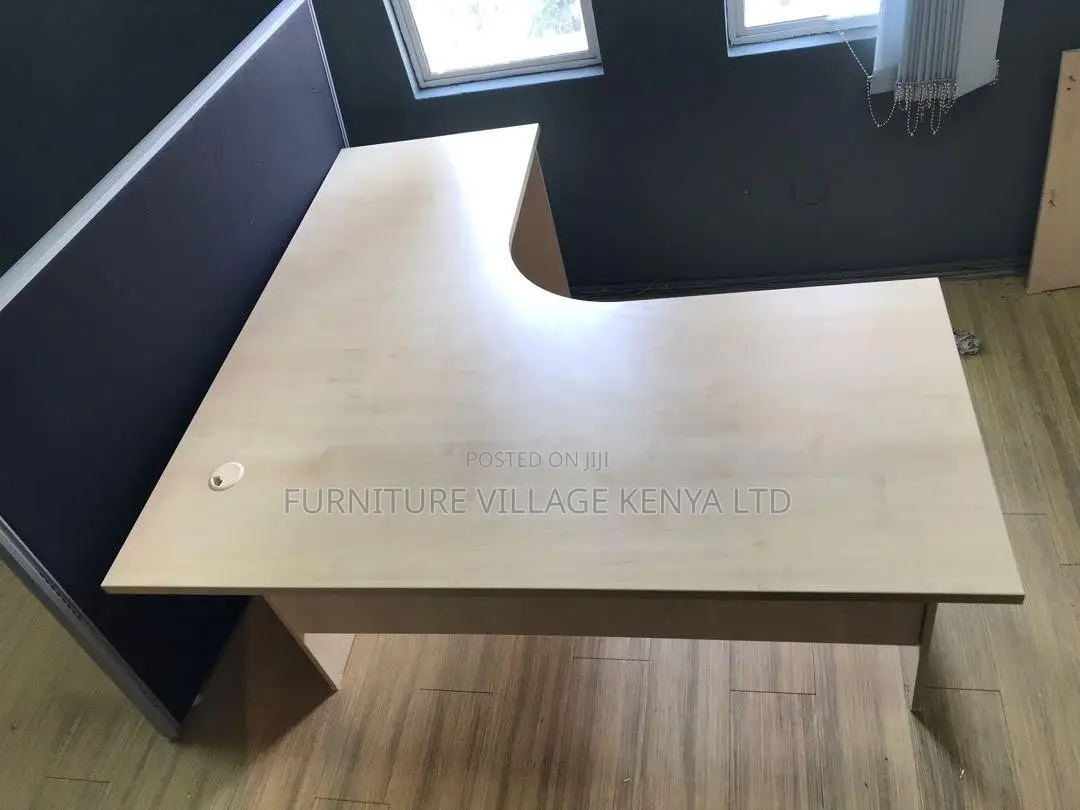 Modern Customized 3-drawer Curved Study Desk.