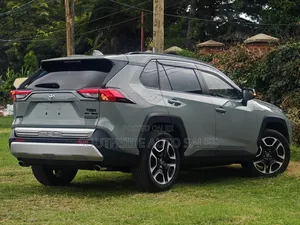 Toyota RAV4 Adventure 2021 Green