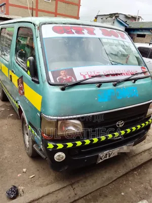 Toyota HiAce 1999 Green