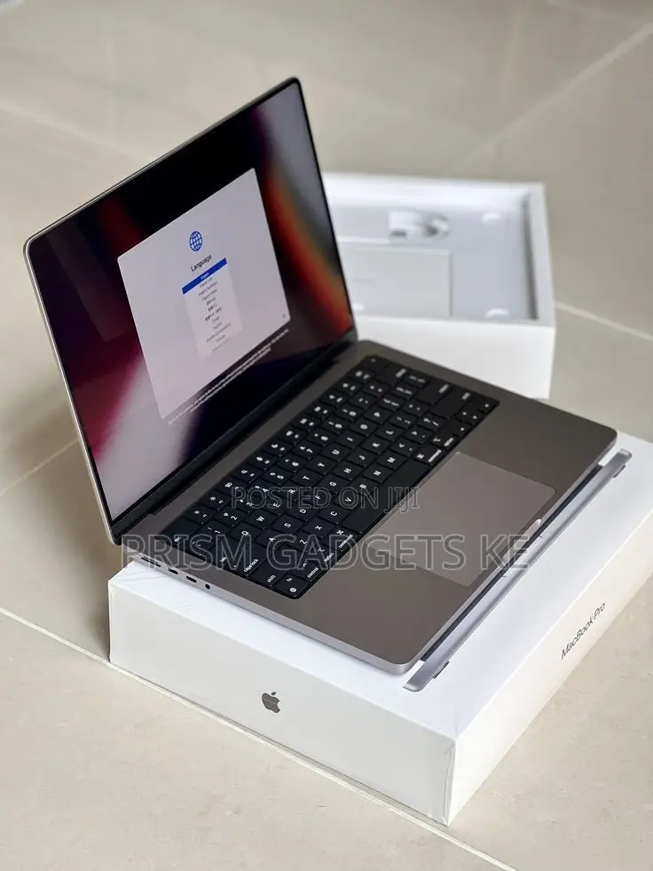 New Laptop Apple MacBook Pro 256GB Intel Core i7 SSHD (Hybrid) 1T
