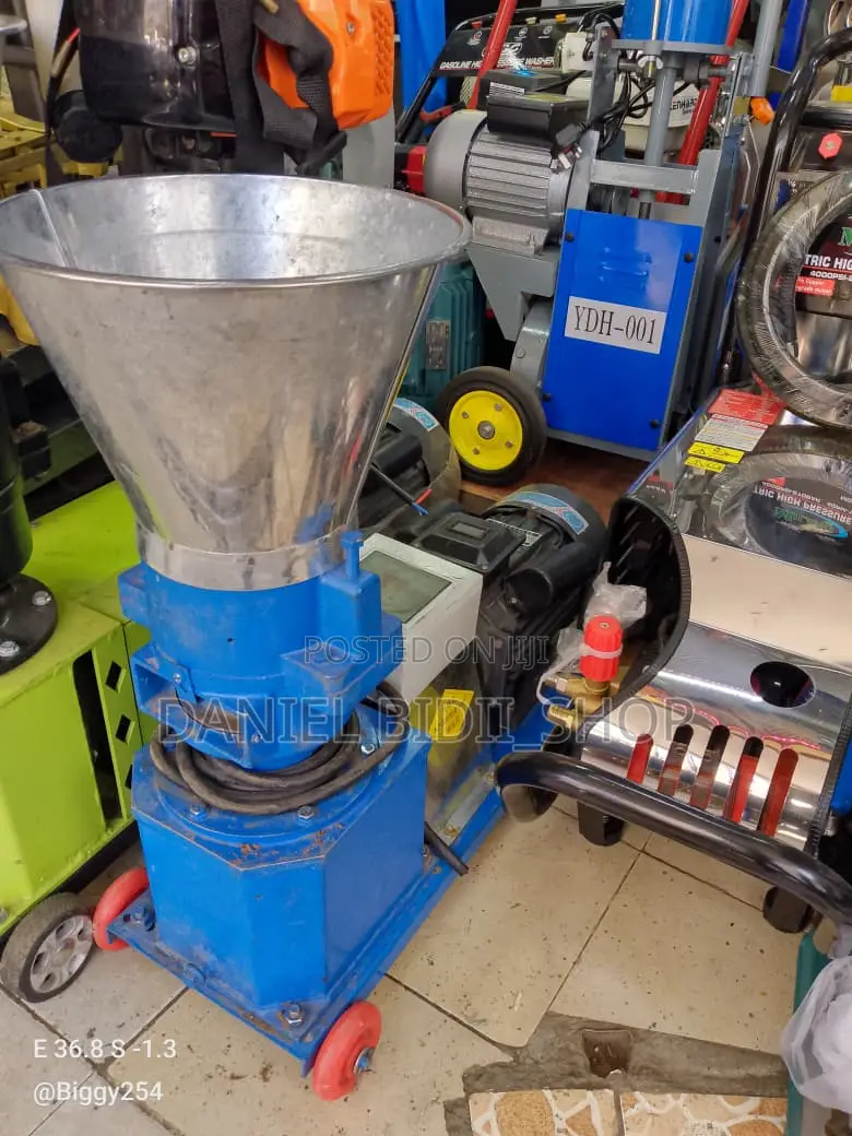 Animal Feed Pellet Making Machine 300kgs/Hr