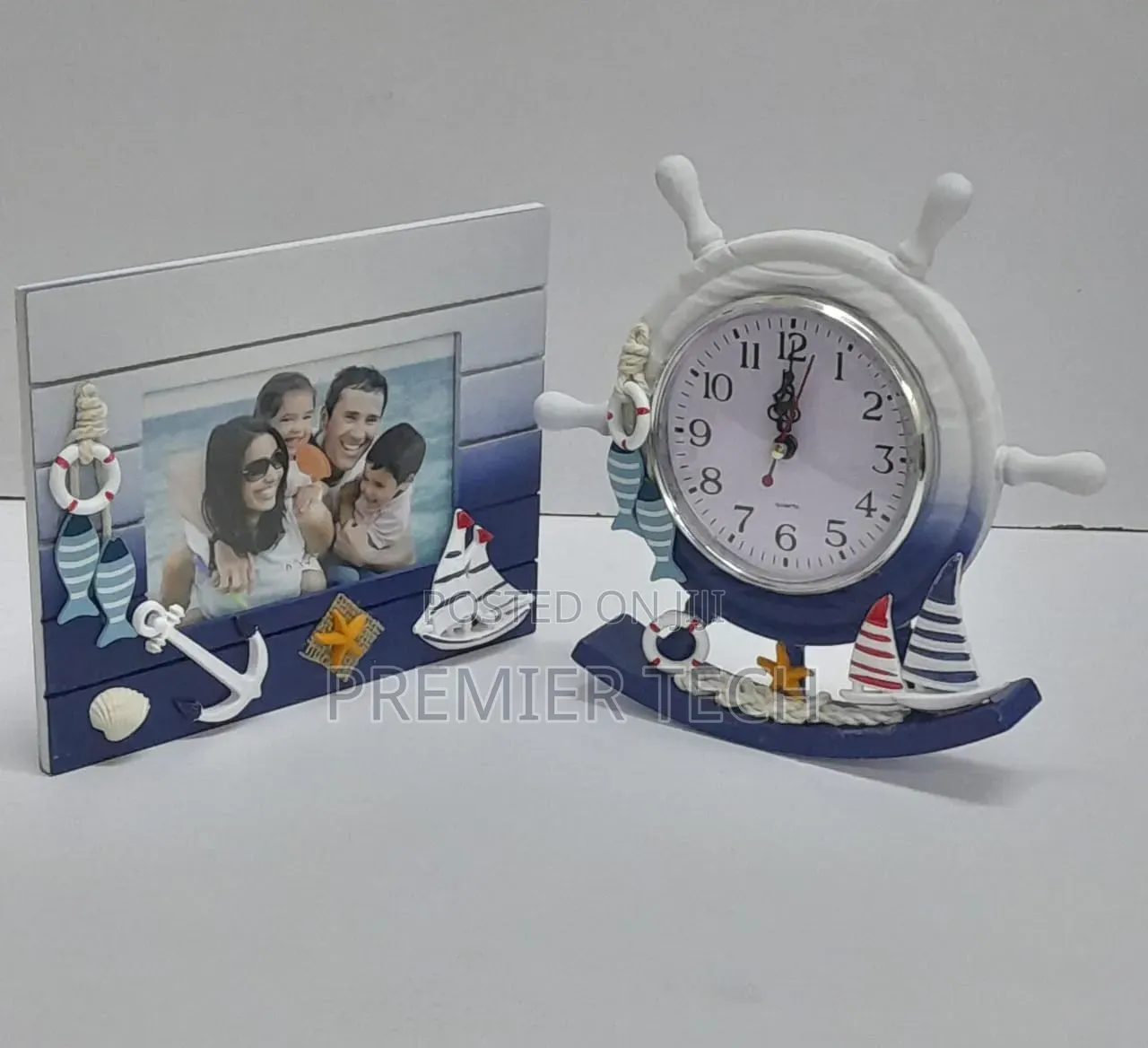 Wooden Photo Frame Swing Clock Ornament