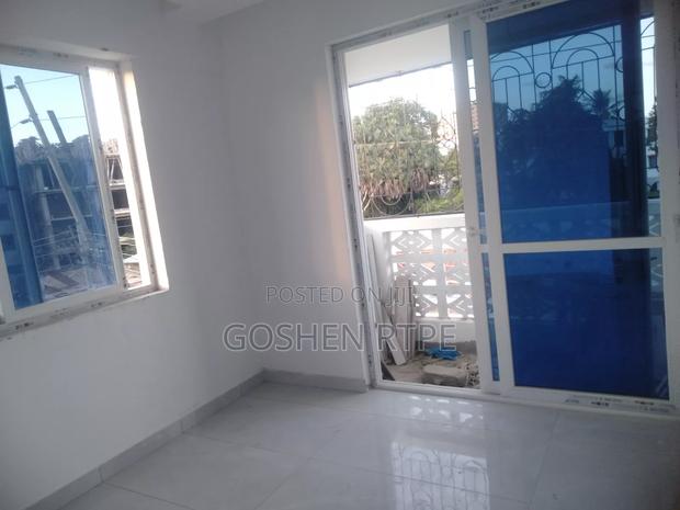 1bdrm Apartment in Tudor for rent - thumbnail 3