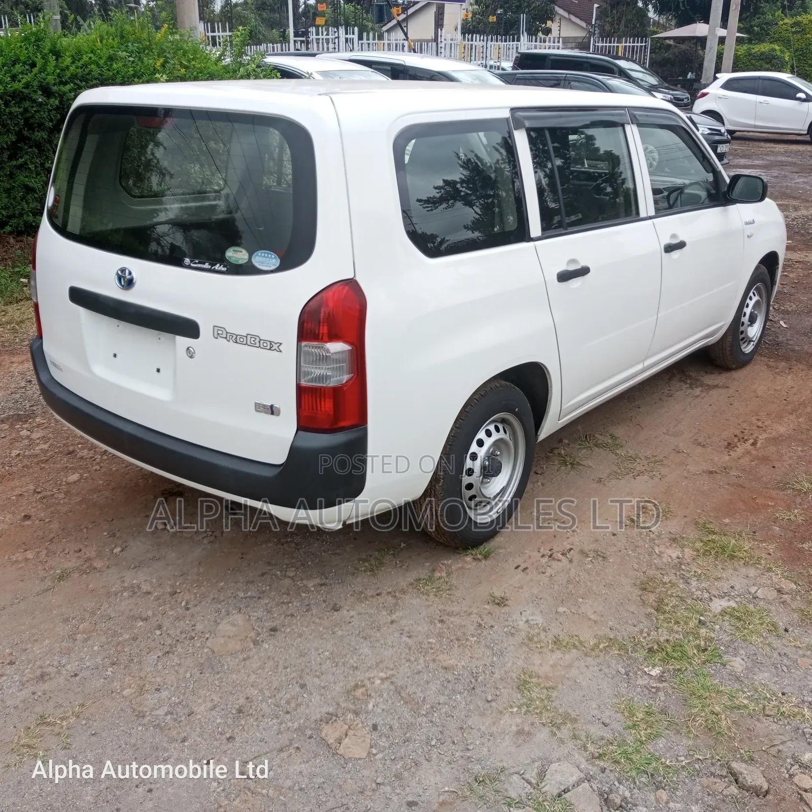 Toyota Probox 1.5 Hybrid DX Comfort 2019 White