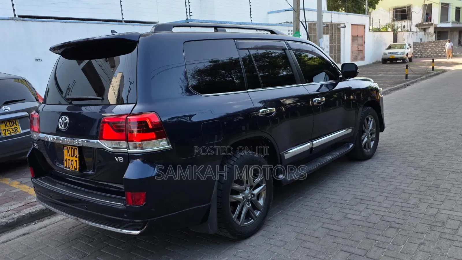 Toyota Land Cruiser 2015 Blue