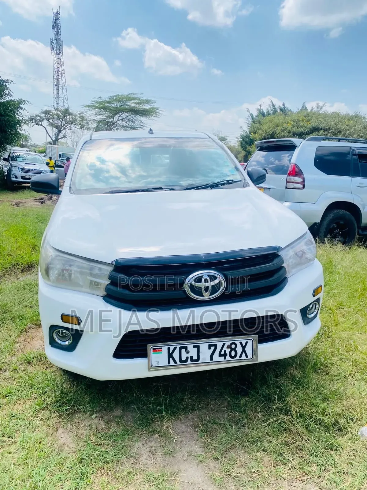 Toyota Hilux 2016 White