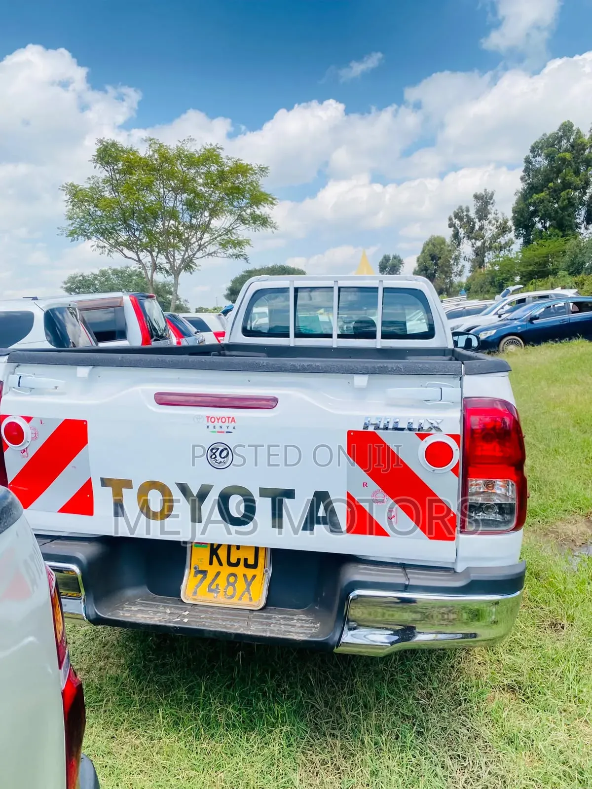 Toyota Hilux 2016 White