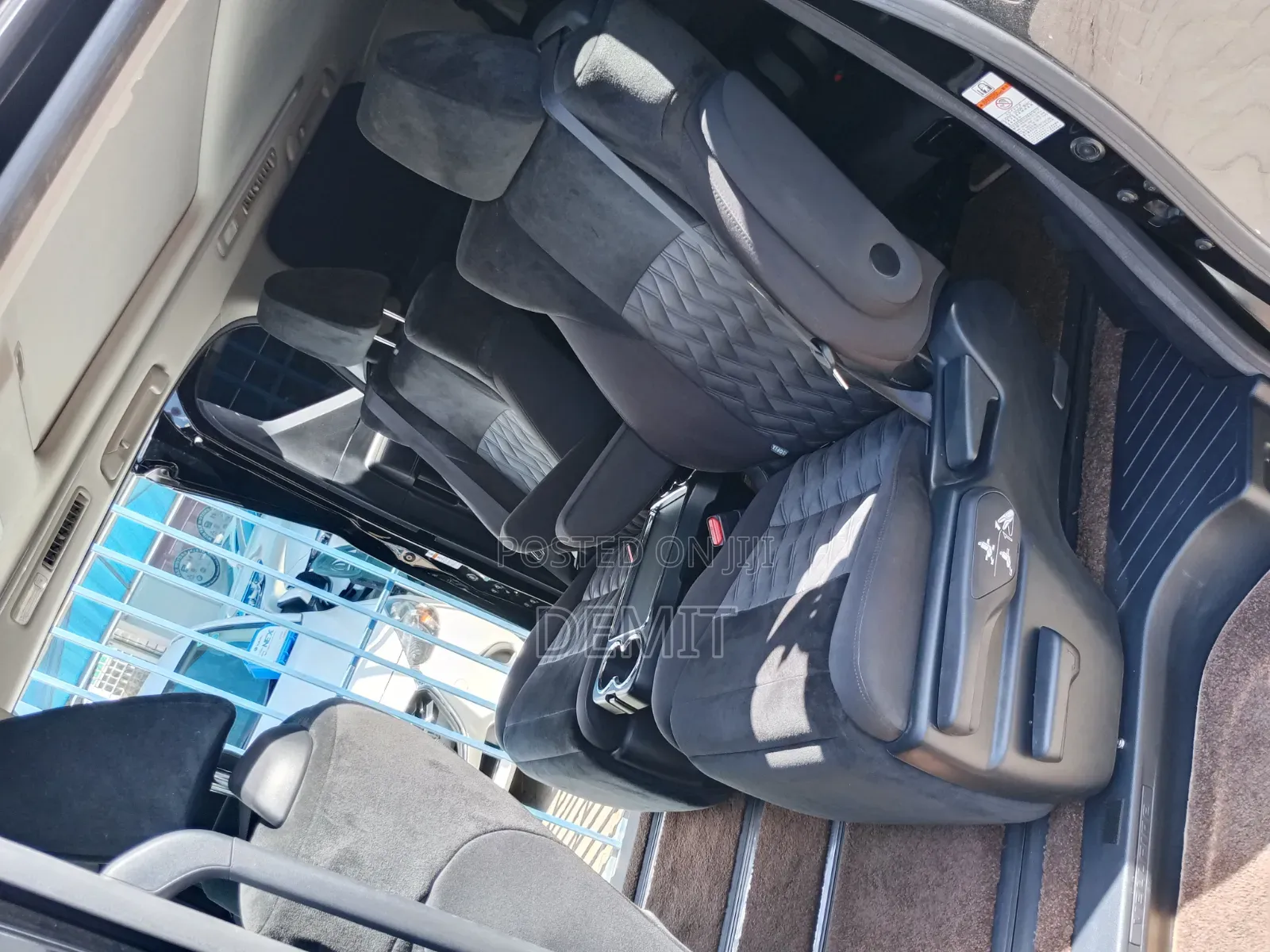 Toyota Alphard 2.5 Petrol FWD 2019 Black