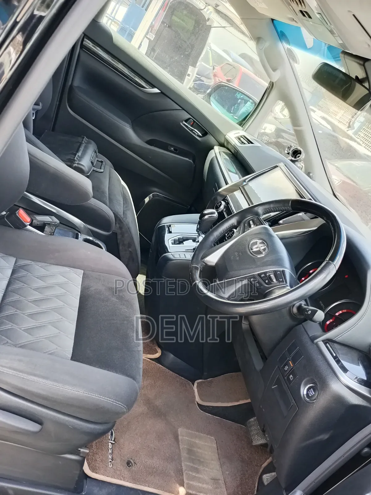 Toyota Alphard 2.5 Petrol FWD 2019 Black
