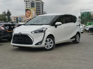 Toyota Sienta 2020 White