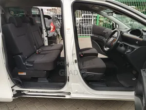 Toyota Sienta 2020 White