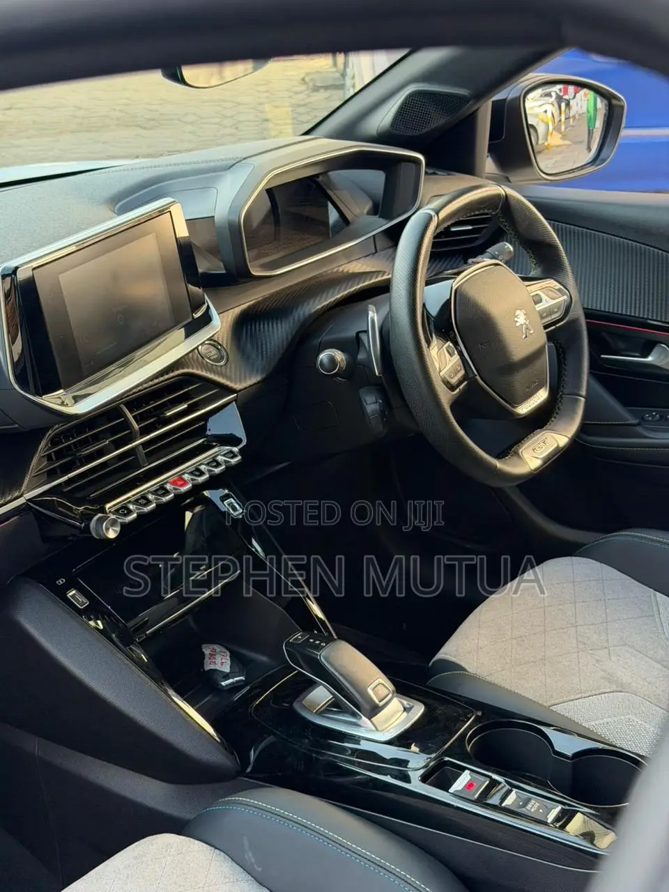Peugeot 208 2021 White