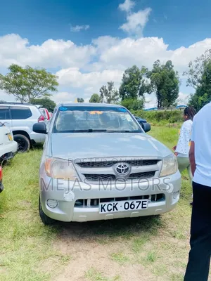 Toyota Hilux 2010 Silver