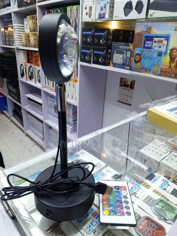 Sunset Projection Light 360° Rotating Usb Led Lamp - thumbnail 3