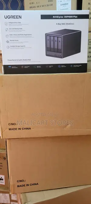 Ugreen Cm752 Nasync Dxp4800 Plus 4-Bay Desktop Nas