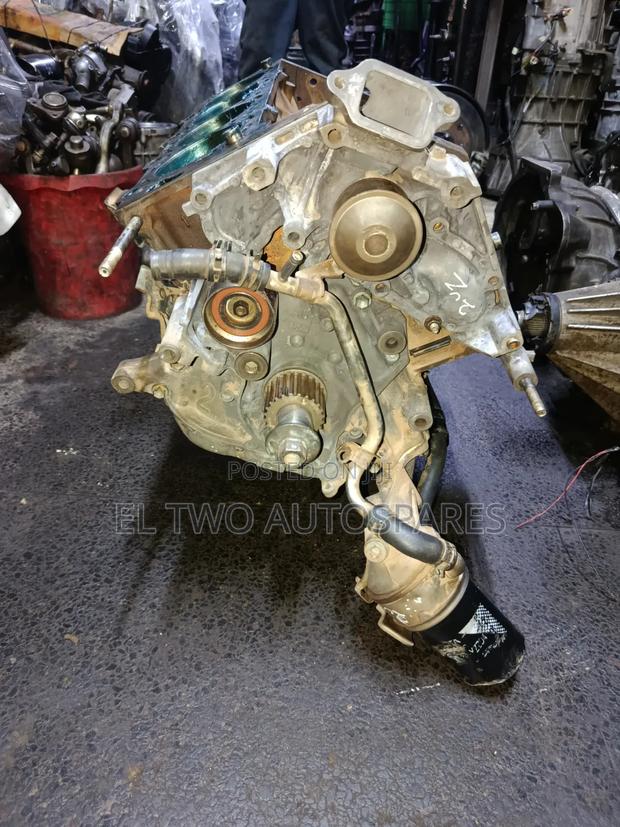 Toyota Petrol Half Engine 2uz - thumbnail 2