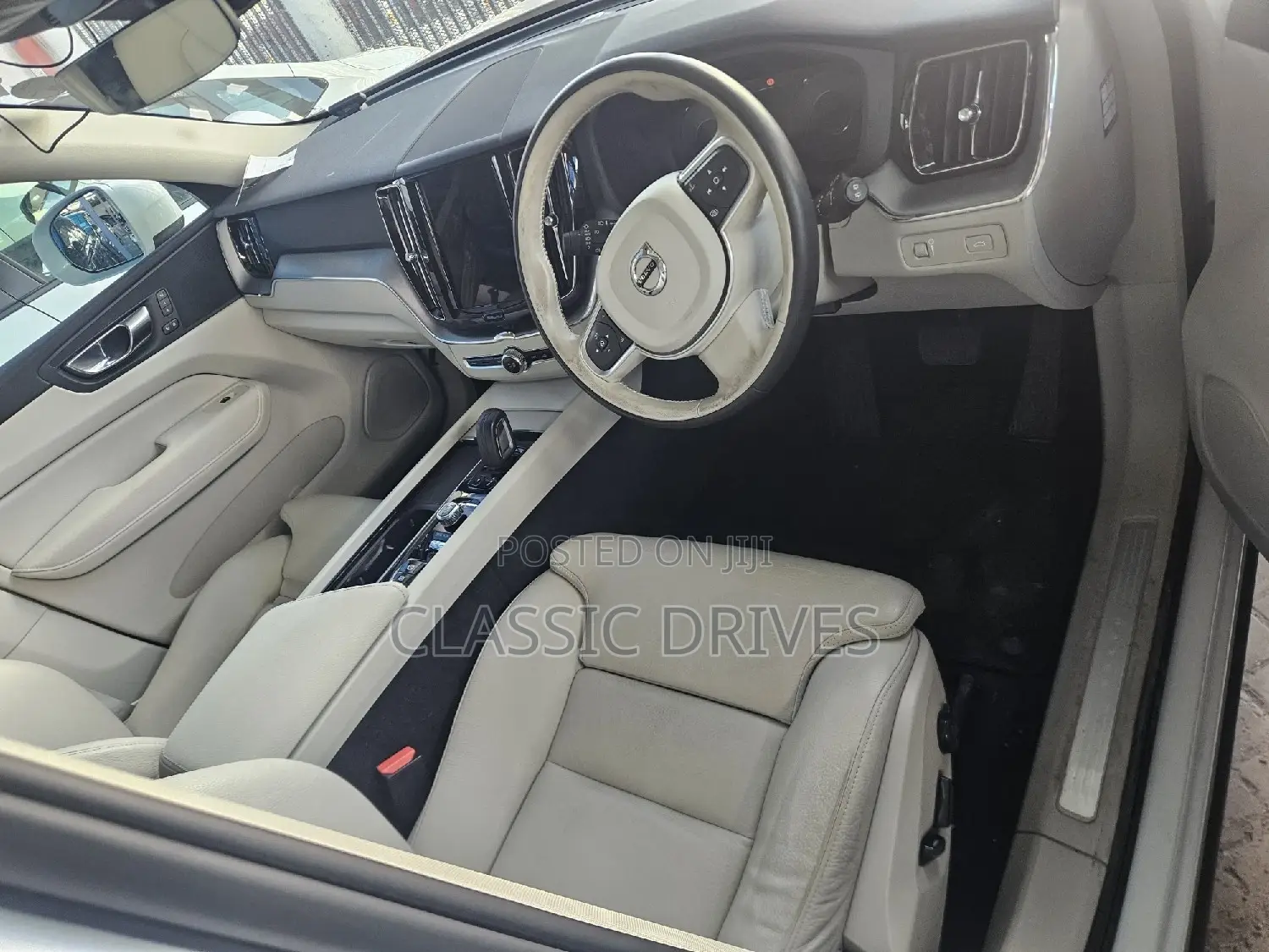 Volvo XC60 2020 White