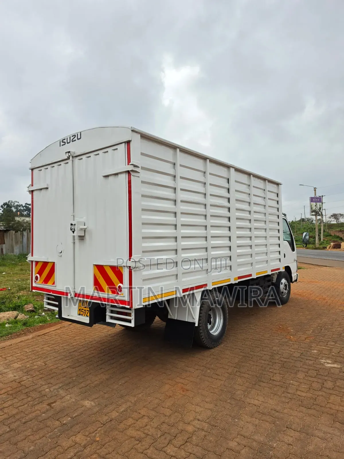 Isuzu NKR Lorry