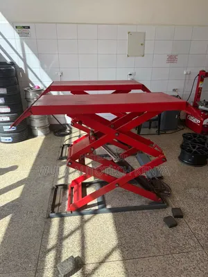 Reliable,Safety and Efficient Performance 1.8m High Scissor Lift Wula
