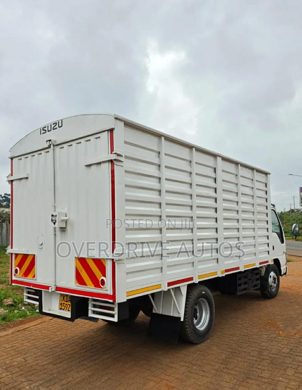 Isuzu NKR 2020 White - thumbnail 5