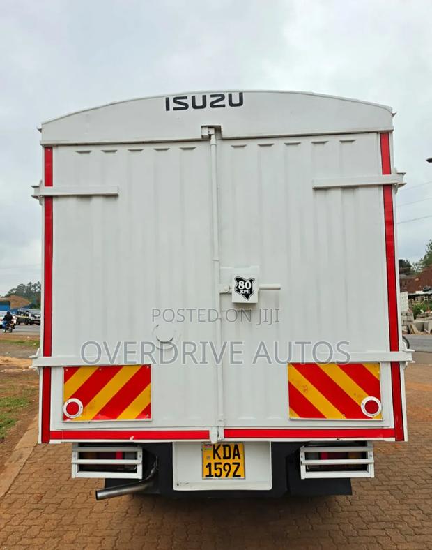 Isuzu NKR 2020 White - thumbnail 3