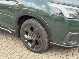 Subaru Forester Premium AWD 2023 Green