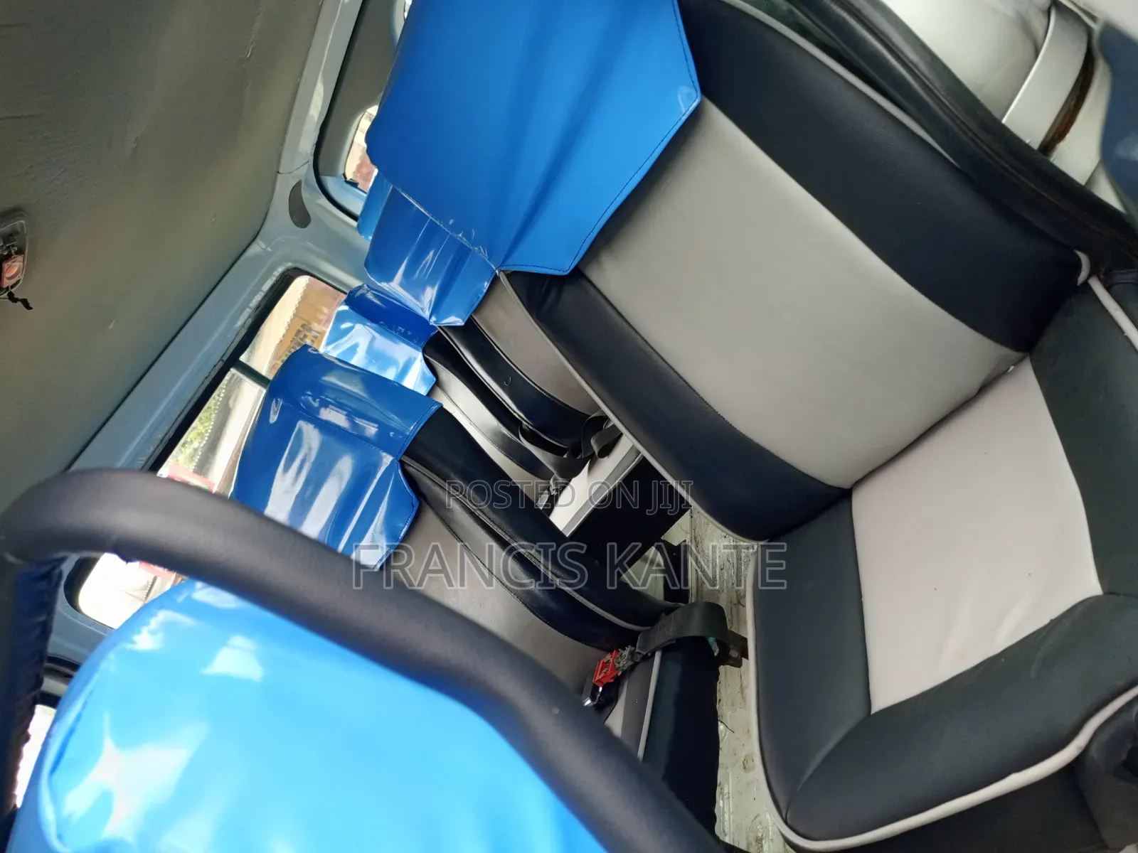 Toyota HiAce 2012 Silver