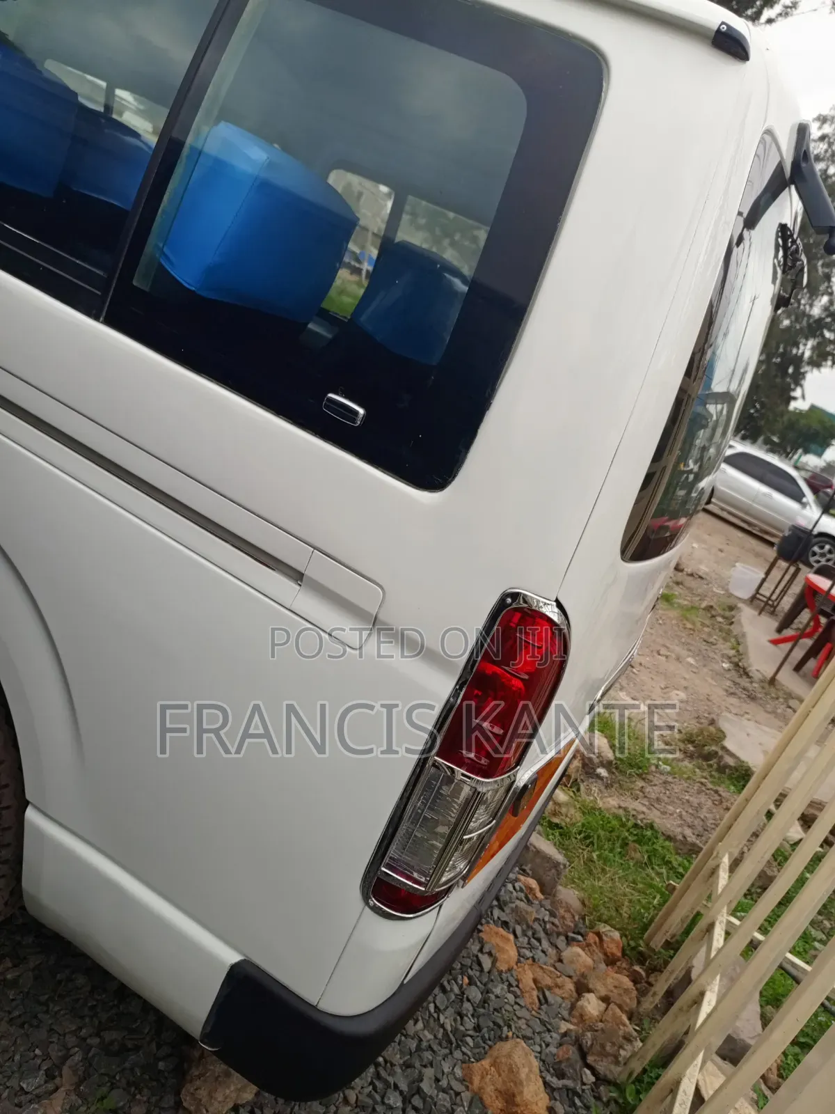 Toyota HiAce 2012 Silver