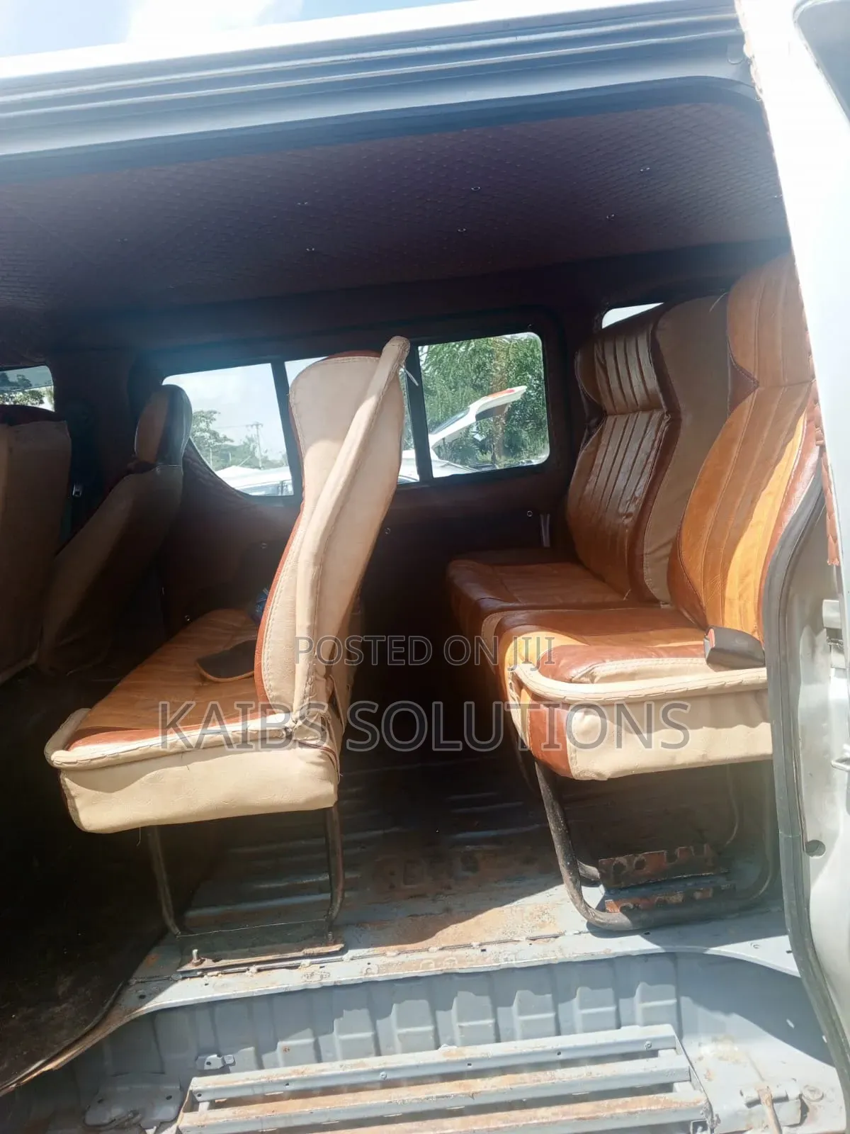 Toyota HiAce 2009 White