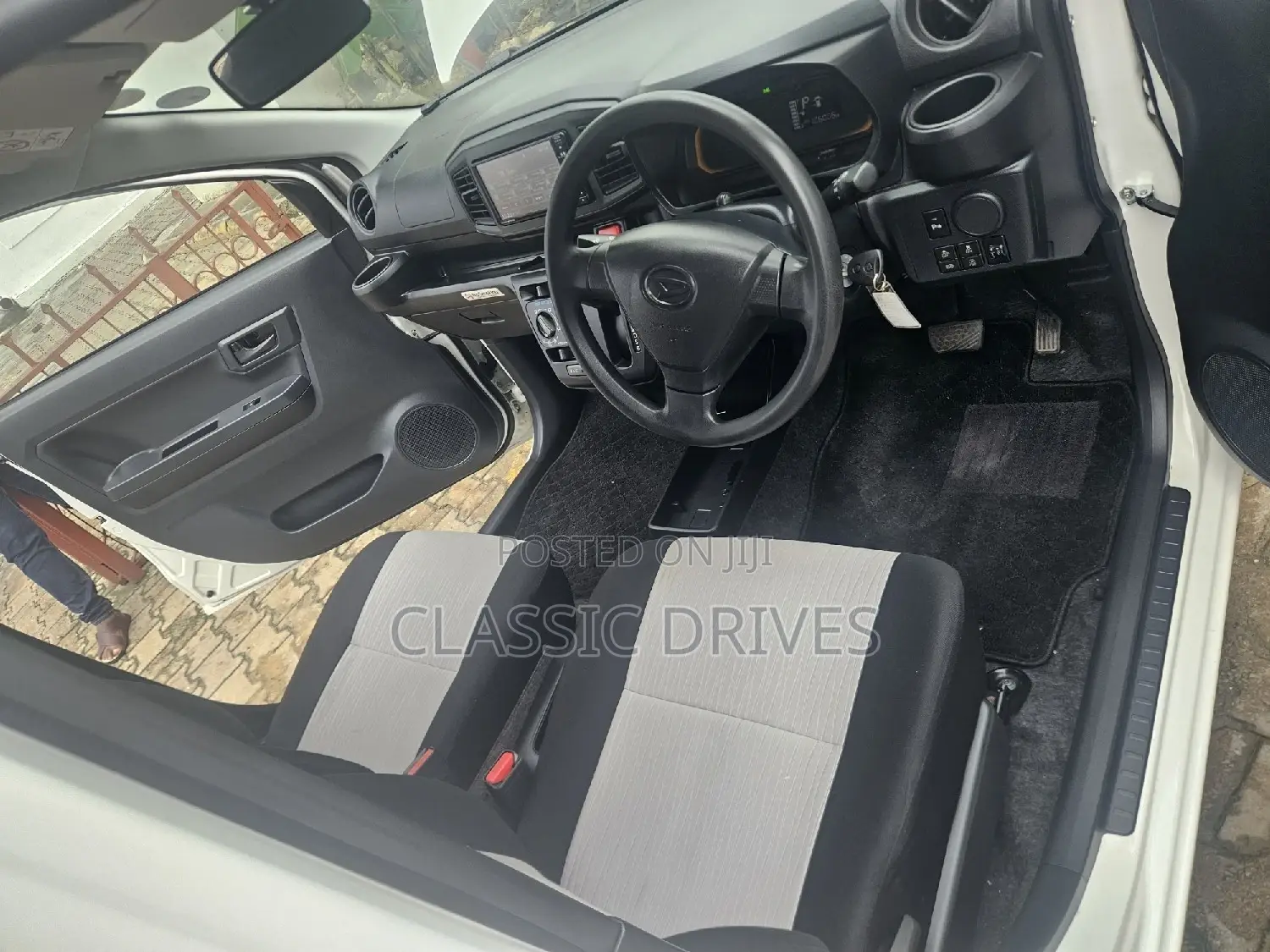 Daihatsu Mira 2020 White