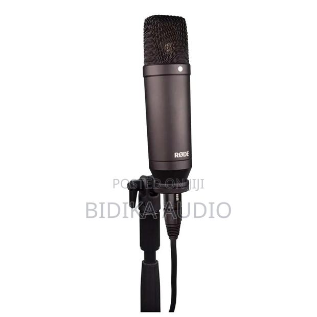 Rode
Nt1 Cardioid
Condenser
Microphone
Kit
With
Sm6 Shock
Mount - thumbnail 2