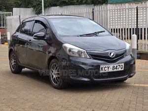 Toyota Vitz 2013 Black