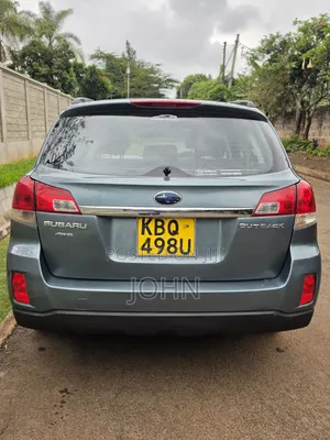 Subaru Outback 2.5i Premium 2011 Blue