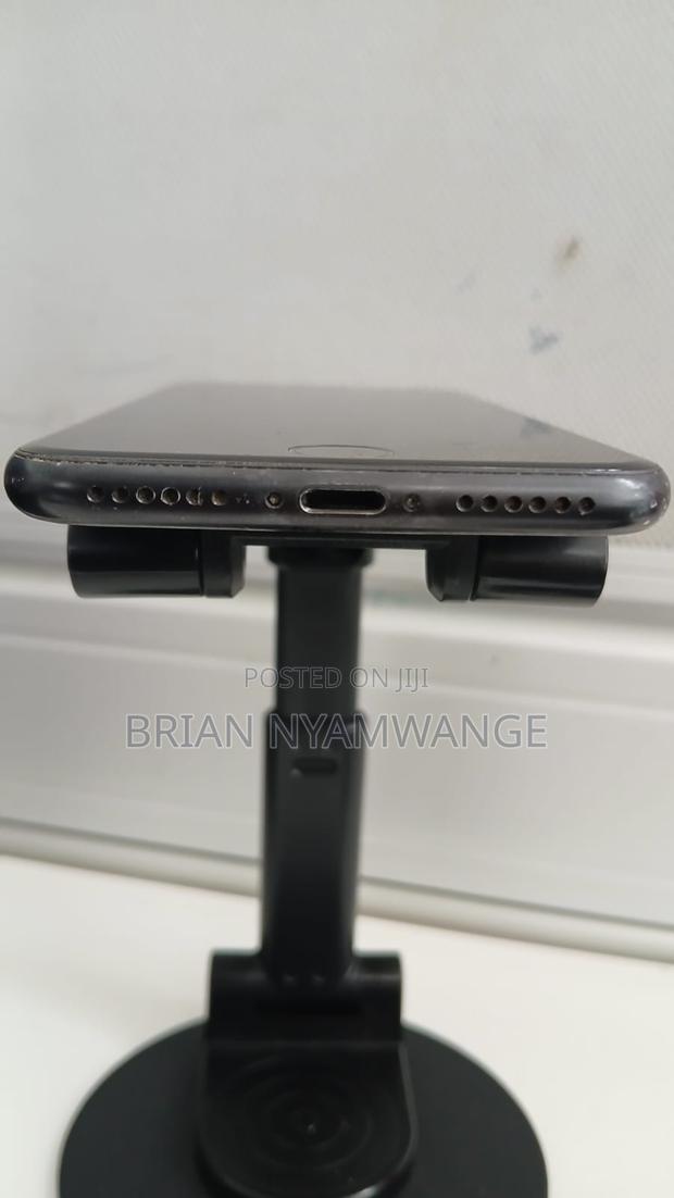 Apple iPhone 7 32 GB Black - thumbnail 3