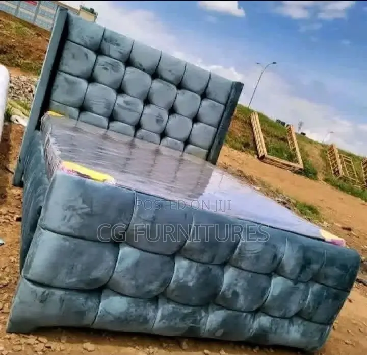 Modern Chester Bed