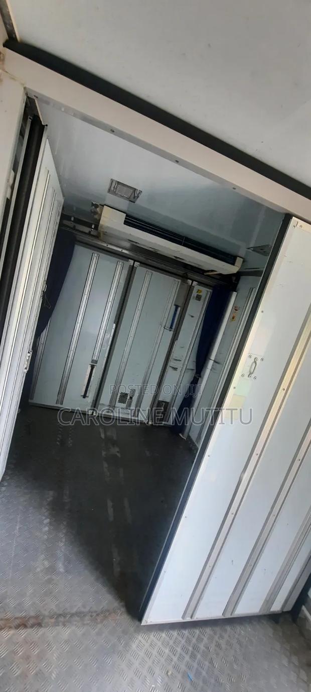 Isuzu Refrigerator Truck - thumbnail 6