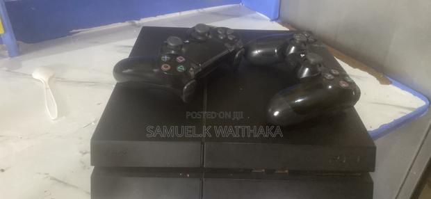 Play Station 4