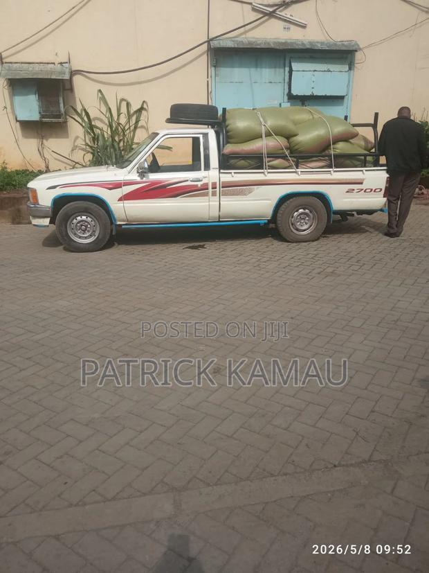 Toyota Hilux - thumbnail 2