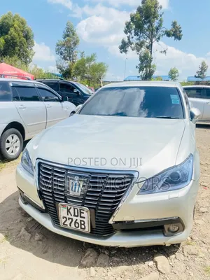 Toyota Crown 2014 Silver