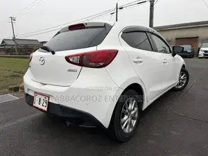 Mazda Demio 2018 White
