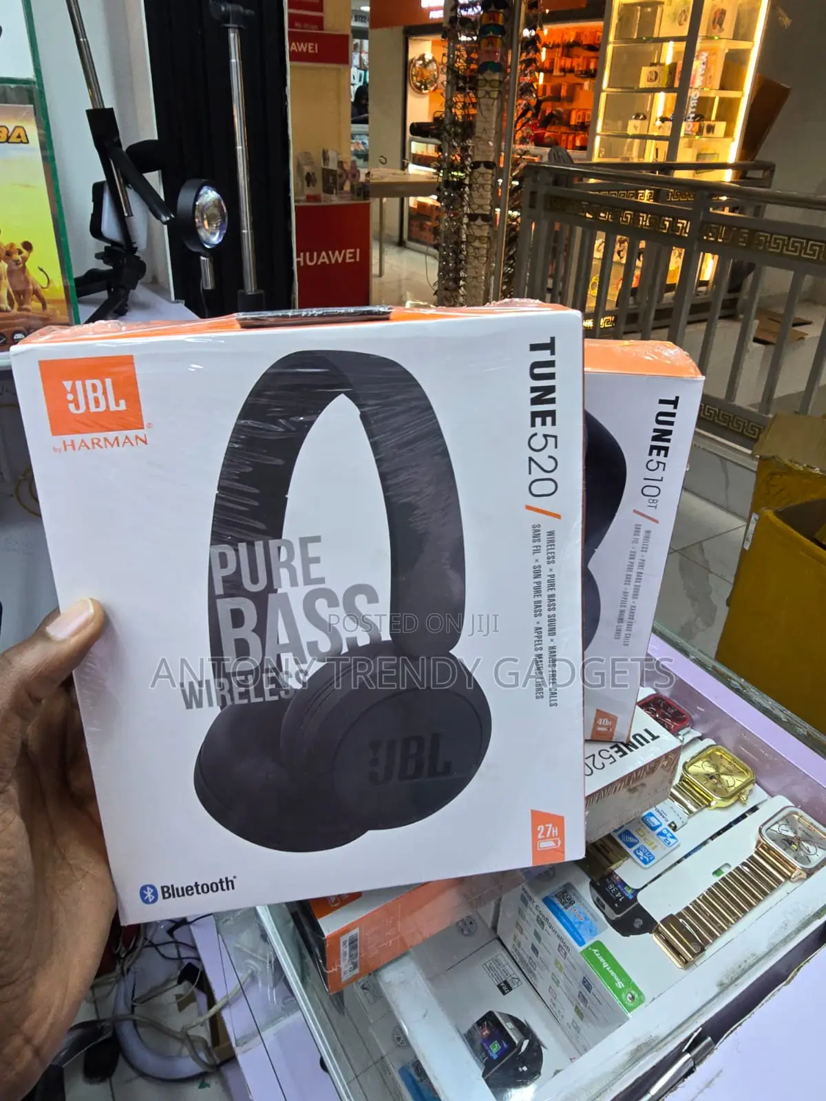 JBL Tune 520bt Pure Bass Wireless on-Ear Headphones