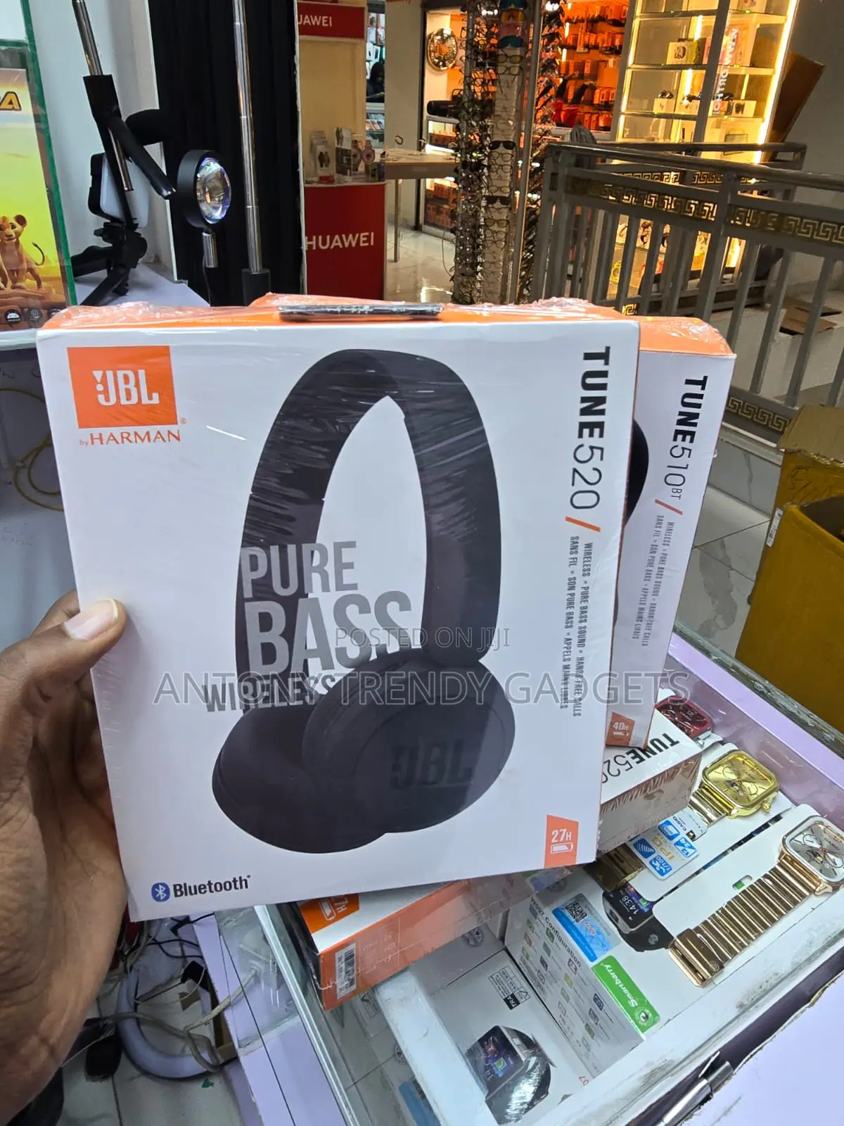 JBL Tune 520bt Pure Bass Wireless on-Ear Headphones