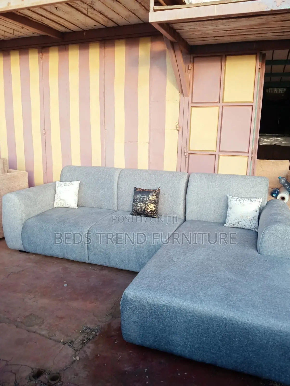 6 Seater Modern Cloud L-Shape Sofa.