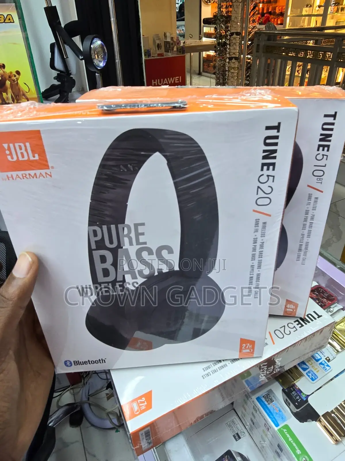 JBL Tune 520 Wireless Headphones Long Battery Life